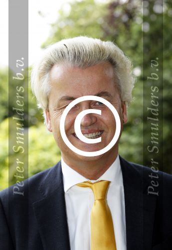 Den Haag 19 juni 2013
Karel Hille interviewt Geert Wilders bij daar waar Karel woont.
Peter Smulders bv
