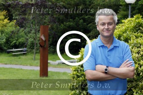 Den Haag 19 juni 2013
Karel Hille interviewt Geert Wilders bij daar waar Karel woont.
Peter Smulders bv