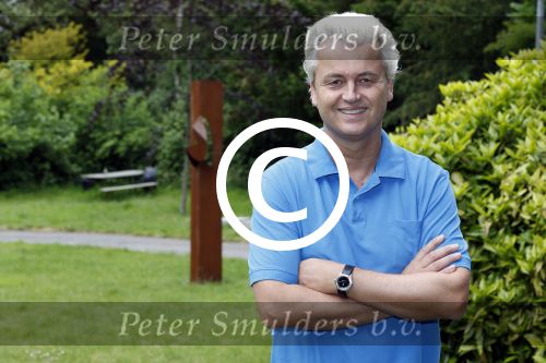 Den Haag 19 juni 2013
Karel Hille interviewt Geert Wilders bij daar waar Karel woont.
Peter Smulders bv