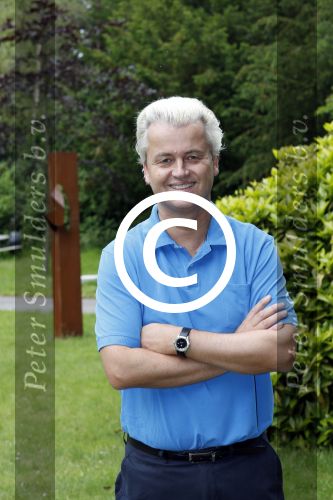 Den Haag 19 juni 2013
Karel Hille interviewt Geert Wilders bij daar waar Karel woont.
Peter Smulders bv