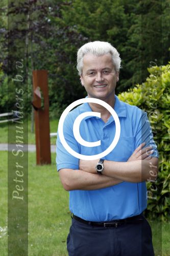 Den Haag 19 juni 2013
Karel Hille interviewt Geert Wilders bij daar waar Karel woont.
Peter Smulders bv