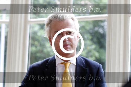 Den Haag 19 juni 2013
Karel Hille interviewt Geert Wilders bij daar waar Karel woont.
Peter Smulders bv