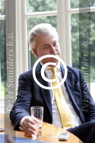 Den Haag 19 juni 2013
Karel Hille interviewt Geert Wilders bij daar waar Karel woont.
Peter Smulders bv