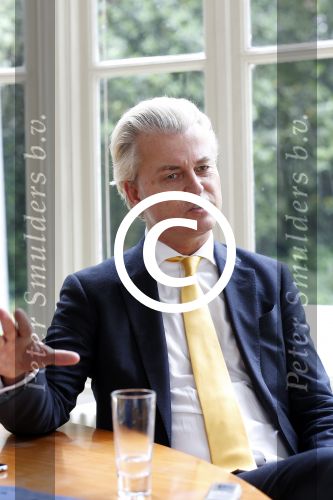 Den Haag 19 juni 2013
Karel Hille interviewt Geert Wilders bij daar waar Karel woont.
Peter Smulders bv