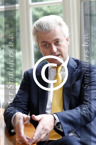 Den Haag 19 juni 2013
Karel Hille interviewt Geert Wilders bij daar waar Karel woont.
Peter Smulders bv