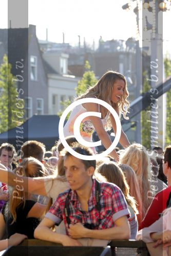 Purmerend 4 juni 2013
Tros Muziekfeest en sterren.nl awards op de markt in Purmerend. Glennis Grace
Peter Smulders bv