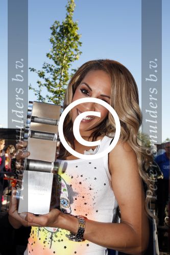 Purmerend 4 juni 2013
Tros Muziekfeest en sterren.nl awards op de markt in Purmerend. Glennis Grace
Peter Smulders bv