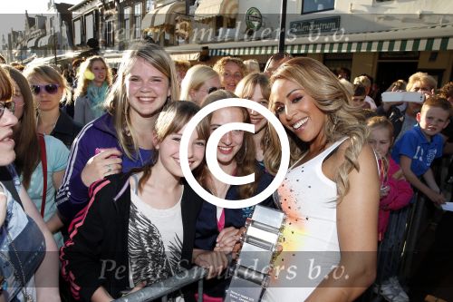 Purmerend 4 juni 2013
Tros Muziekfeest en sterren.nl awards op de markt in Purmerend. Glennis Grace
Peter Smulders bv