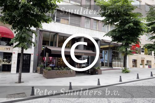 Istanbul 20 en 22 mei 2013
Diverse gebouwen en populaire winkels in Istanbul.
Peter Smulders bv