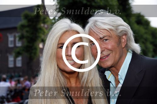 Uden 18 juni 2013
Tros Muziek feest op de markt in Uden. Grant & Forsyth
Peter Smulders bv
