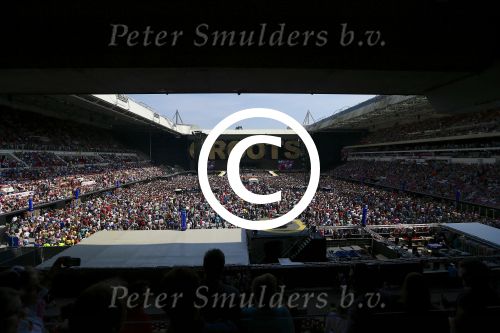 EINDHOVEN - Het concert van Guus Meeuwis in het PSV Stadion vanuit de Skybox van RenÃ© van de Kerkhof. FOTO LEVIN DEN BOER - PERSFOTO.NU