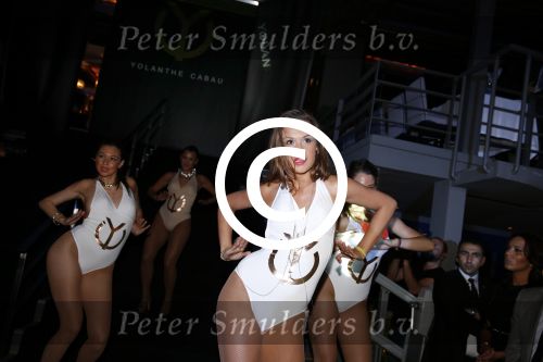 Istanbul 21 mei 2013
Presentatie nieuw sieradenlijn Yolanthe Cabau van Yolanthe Sneijder Cabau in het meest populaire restaurant / club Reina van Istanbul. Wesley Sneijder was trots als een pauw. Holly Brood
Peter Smulders bv
