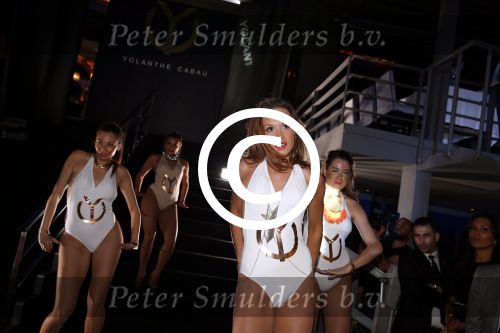 Istanbul 21 mei 2013
Presentatie nieuw sieradenlijn Yolanthe Cabau van Yolanthe Sneijder Cabau in het meest populaire restaurant / club Reina van Istanbul. Wesley Sneijder was trots als een pauw. Holly Brood
Peter Smulders bv
