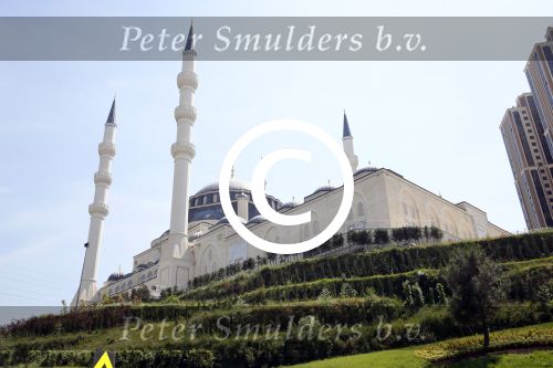 Istanbul 20 en 22 mei 2013
Diverse gebouwen en populaire winkels in Istanbul.
Peter Smulders bv