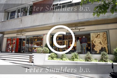 Istanbul 20 en 22 mei 2013
Diverse gebouwen en populaire winkels in Istanbul.
Peter Smulders bv