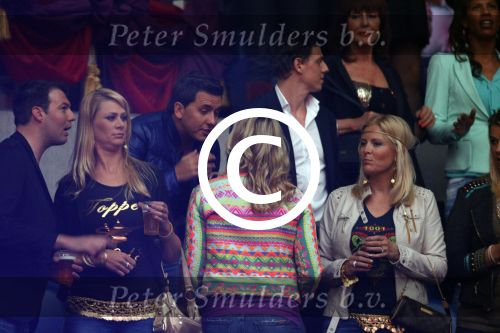 Arena 25 mei 2013
Toppers in concert in de arena met Jeroen v d Boom Rene Froger en Gerard Joling. Jan Smit met zijn zwangere vrouw Lisa
Peter Smulders bv