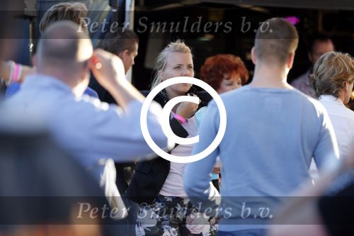 Purmerend 4 juni 2013
Tros Muziekfeest en sterren.nl awards op de markt in Purmerend. Jenny Smit werkt als productie
Peter Smulders bv