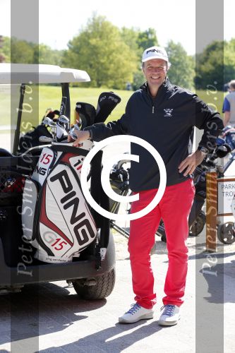 Almere 27 mei 2013
Golfdag energy4all op de goolfbaan van almere hout. Joost hage met zijn vriendin
Peter Smulders bv