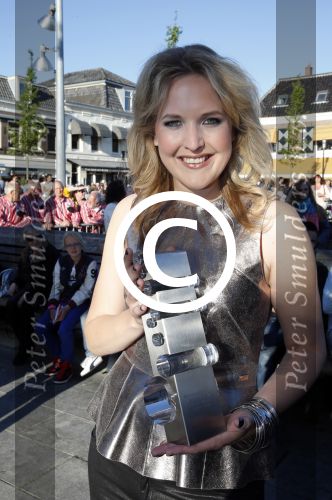 Purmerend 4 juni 2013
Tros Muziekfeest en sterren.nl awards op de markt in Purmerend. Leonie Meijer
Peter Smulders bv