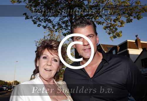 Purmerend 4 juni 2013
Tros Muziekfeest en sterren.nl awards op de markt in Purmerend. Marianne Weber en Willem Bart
Peter Smulders bv