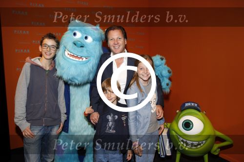 Amsterdam 29 mei 2013
25 jaar Pixar in EXPO Amsterdam. Michiel Mol met kinderen Myrthe Paul en Pieter
Peter Smulders bv