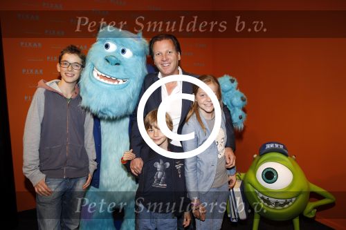 Amsterdam 29 mei 2013
25 jaar Pixar in EXPO Amsterdam. Michiel Mol met kinderen Myrthe Paul en Pieter
Peter Smulders bv