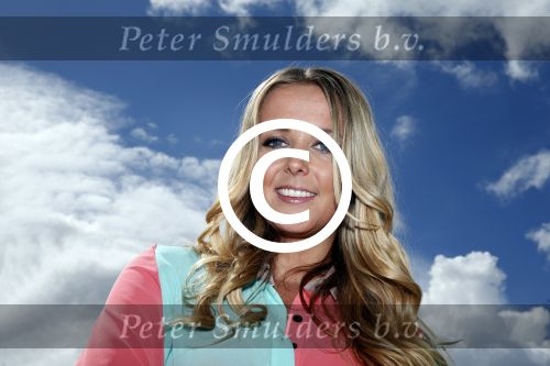 Volendam 23 mei 2013
Presentatie cd Tim Douwsma en Monique Smit in Old Dutch. Irene Moors reikt hem uit.
Peter Smulders bv