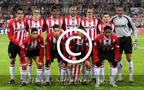 Eindhoven, 21 Februari 2006 1e ronde na voorrondes Champions League Seizoen 2005/2006 PSV-Lyon, eindstand 0-1 door blunder Gomes
Eltfal PSV staande v.l.n.r.: Jan Vennegoor of Hesselink Timmy Simons Michael Lamey Alex PSV Andre Ooijer Jason Culina Gomes.
Gehurkt v.l.n.r.: Michael Reiziger  Ibrahim Afellay Phillip Cocu Jefferson Farfan