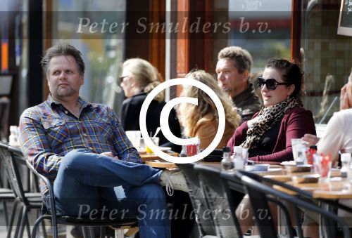 Amsterdam 31 mei 2013
Patrick Stoof (acteur komt een man bij de dokter) met vrouw /vriendin op terras.
Peter Smulders bv
