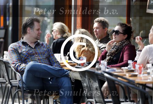 Amsterdam 31 mei 2013
Patrick Stoof (acteur komt een man bij de dokter) met vrouw /vriendin op terras.
Peter Smulders bv