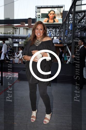 Istanbul 21 mei 2013
Presentatie nieuw sieradenlijn Yolanthe Cabau van Yolanthe Sneijder Cabau in het meest populaire restaurant / club Reina van Istanbul. Wesley Sneijder was trots als een pauw. Patty Brard
Peter Smulders bv