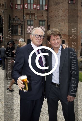 Haarzuilens 12 juni 2013
Haringparty op kasteel de Haar in Haarzuilens. Pieter v Vollenhoven met prins Pieter Christiaan
Peter Smulders bv