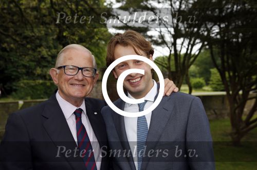 Haarzuilens 12 juni 2013
Haringparty op kasteel de Haar in Haarzuilens. Pieter v Vollenhoven met prins Floris
Peter Smulders bv