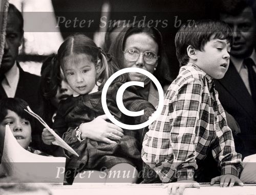 Amsterdam, December 1998
Prins Margriet met haar drie kinderen Prins Bernardo, Prins Nicolas en Prinses Juliana Jr.
Foto Peter Smulders BV