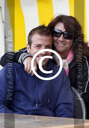 Beverwijk 25 mei 2013
Voetbaltournooi van Rafael v d Vaart . Zijn vriendin Sabia Boulahrouz en zoon Damian zijn ook aanwezig. Moeder Lolita v d Vaart
Peter Smulders bv