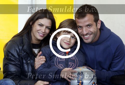Beverwijk 25 mei 2013
Voetbaltournooi van Rafael v d Vaart . Zijn vriendin Sabia Boulahrouz en zoon Damian zijn ook aanwezig.
Peter Smulders bv