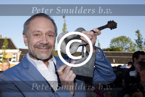 Purmerend 4 juni 2013
Tros Muziekfeest en sterren.nl awards op de markt in Purmerend. Rob de Nijs
Peter Smulders bv