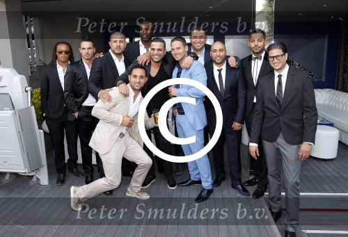 Istanbul 21 mei 2013
Presentatie nieuw sieradenlijn Yolanthe Cabau van Yolanthe Sneijder Cabau in het meest populaire restaurant / club Reina van Istanbul. Wesley Sneijder was trots als een pauw. Edgar Davids Rodney Sneijder Gokhan Saki Jeffrey Sneijder Reduan Diba Nordin Boukhari en andere vrienden
Peter Smulders bv