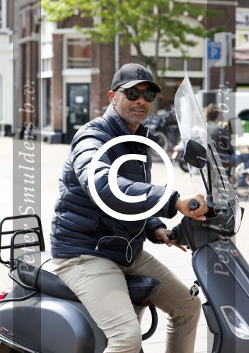 Amsterdam 31 mei 2013
Ruud Gullit op zijn vespa scooter
Peter Smulders bv