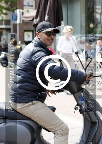 Amsterdam 31 mei 2013
Ruud Gullit op zijn vespa scooter
Peter Smulders bv