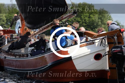 Heeg 8 Juni 2013 Heegermeer, Wedstrijd Skutsjezeilen
Foto Peter  Smulders BV