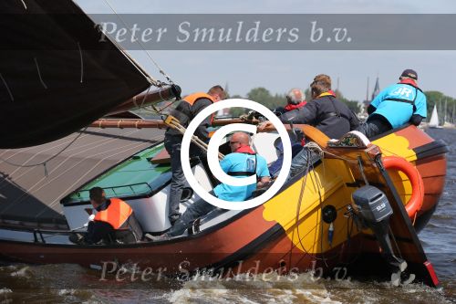 Heeg 8 Juni 2013 Heegermeer, Wedstrijd Skutsjezeilen
Foto Peter  Smulders BV