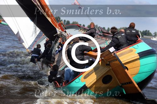 Heeg 8 Juni 2013 Heegermeer, Wedstrijd Skutsjezeilen
Foto Peter  Smulders BV