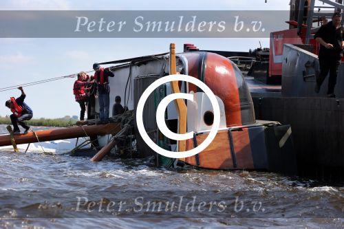 Heeg 8 Juni 2013 Heegermeer, Wedstrijd Skutsjezeilen
Foto Peter  Smulders BV