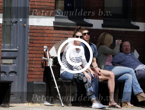Amsterdam 5 juni 2013
Sven Kramer en zijn geblesseerde vriendin Naomi v As op terras. Naomi heeft haar kruisbanden afgescheurd.
Peter Smulders bv