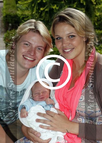Losser 12 juni 2013
Thomas Berge en Myrthe Mylius met hun pas geboren zoontje Jack.
Peter Smulders bv