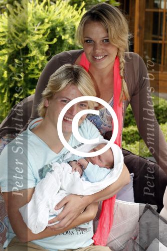 Losser 12 juni 2013
Thomas Berge en Myrthe Mylius met hun pas geboren zoontje Jack.
Peter Smulders bv
