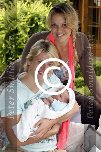 Losser 12 juni 2013
Thomas Berge en Myrthe Mylius met hun pas geboren zoontje Jack.
Peter Smulders bv