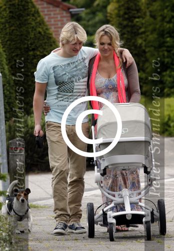 Losser 12 juni 2013
Thomas Berge en Myrthe Mylius met hun pas geboren zoontje Jack.
Peter Smulders bv