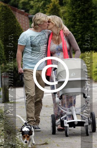 Losser 12 juni 2013
Thomas Berge en Myrthe Mylius met hun pas geboren zoontje Jack.
Peter Smulders bv